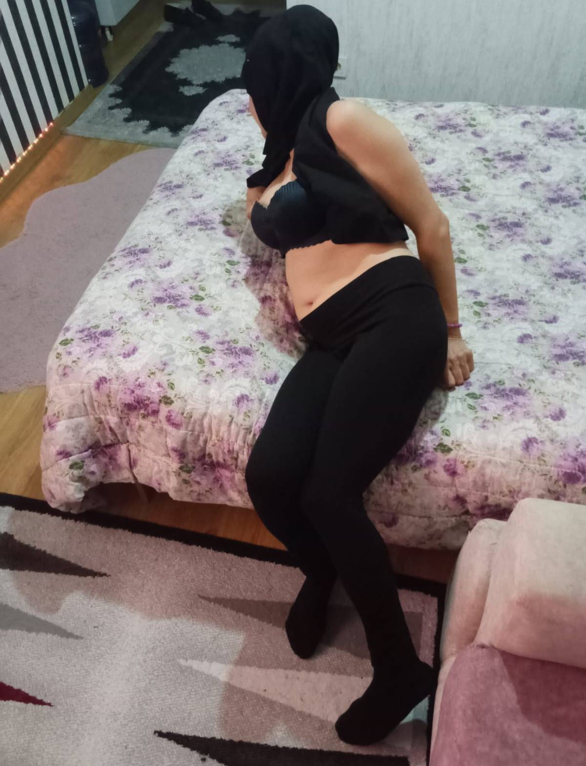 Türbanlı Escort Emel İle Şehvetin Doruklarına Çıkın